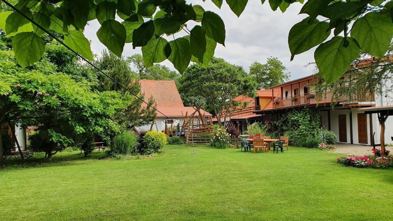 Villa Rybarska Basta Vikletice - Nechranice Kwon Exterior foto